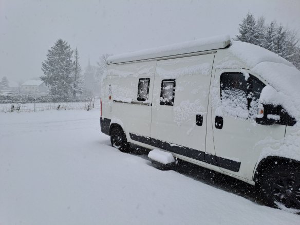 Wintercamping und Kondensat im Campervan